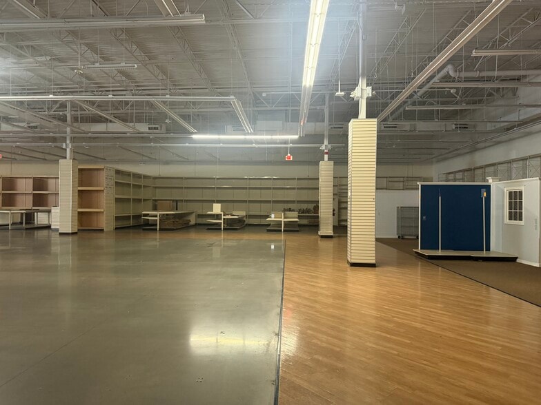 More Photos Of 22999 Savi Ranch Pky, Yorba Linda Department Store For Lease