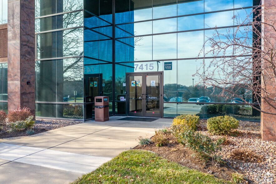 More Photos Of 12980 Metcalf Ave, Overland Park Unknown For Lease