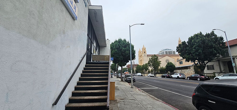 More Photos Of 2836 W 8th St, Los Angeles Office Residential For Sale