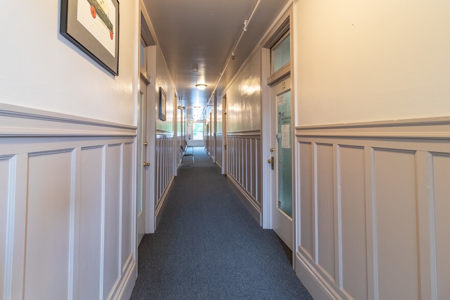 More Photos Of 102 S State St, Ukiah Storefront Retail Office For Sale