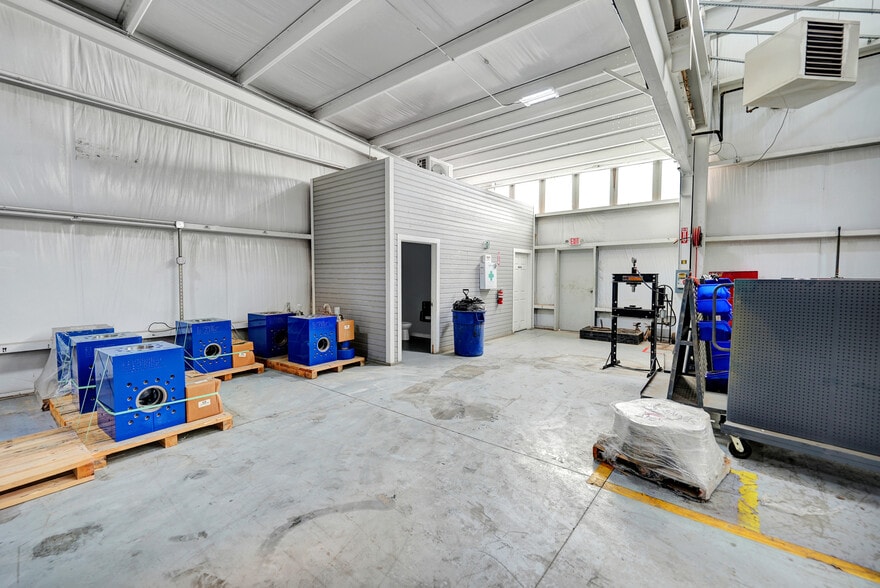 More Photos Of 2010/2015 44th St, Odessa Industrial For Sale