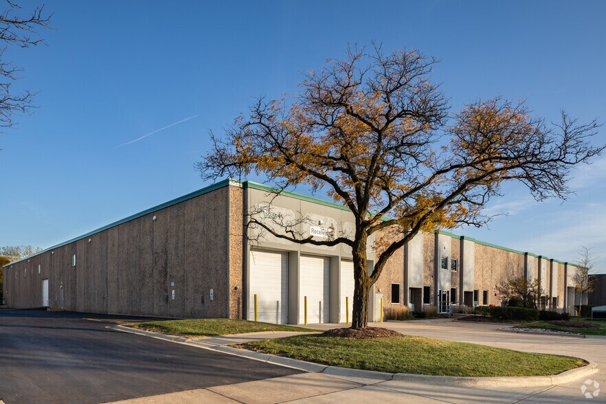 More Photos Of 1301-1401 Mark St, Elk Grove Village Unknown For Lease