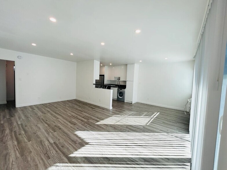More Photos Of 11825 National Blvd, Los Angeles Apartments For Sale