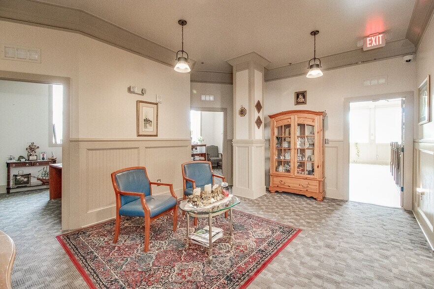 More Photos Of 21 E Athens St, Winder General Retail For Sale