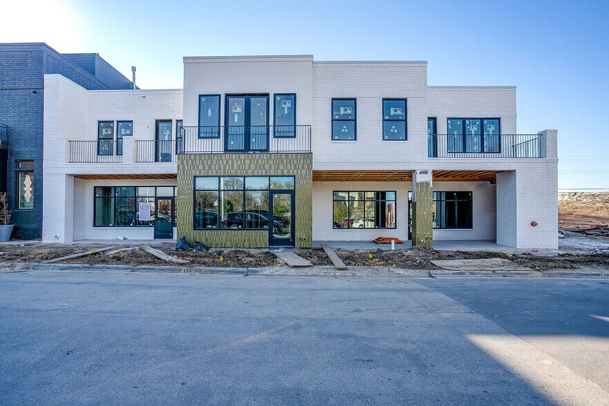 More Photos Of 307 Daggett ave, Fort Worth Restaurant For Lease
