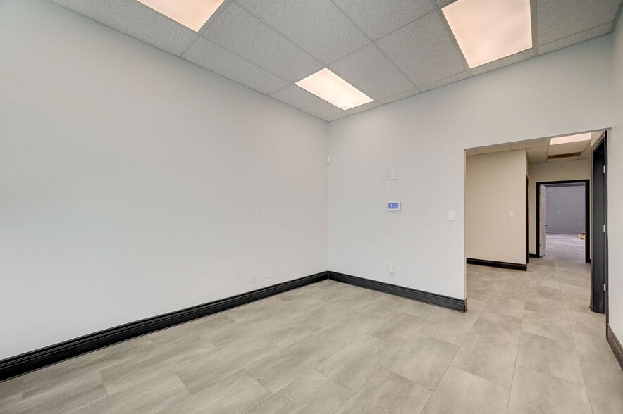 More Photos Of 3068 E Sunset Rd, Las Vegas Warehouse For Sale