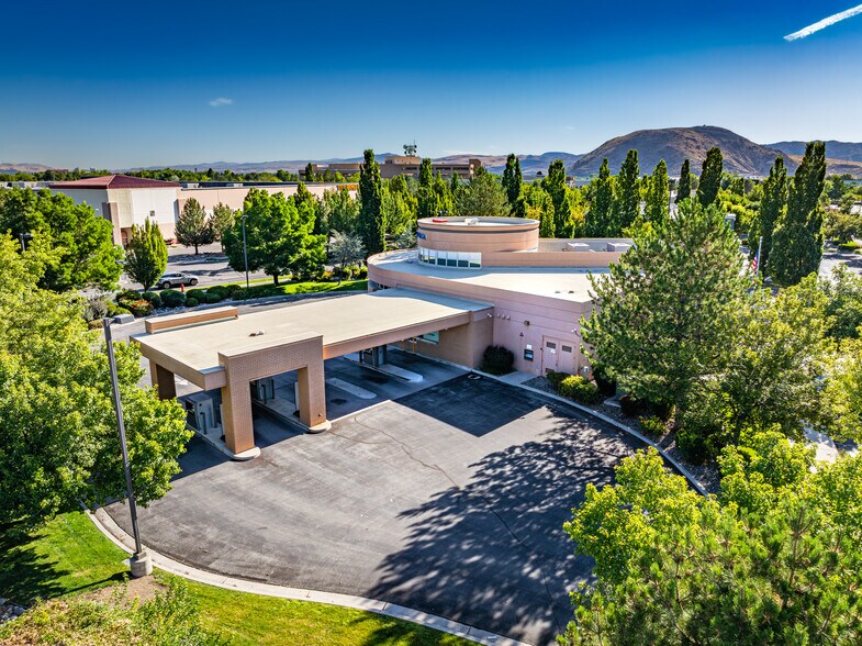 More Photos Of 6745 Sierra Center Pky, Reno Office For Sale