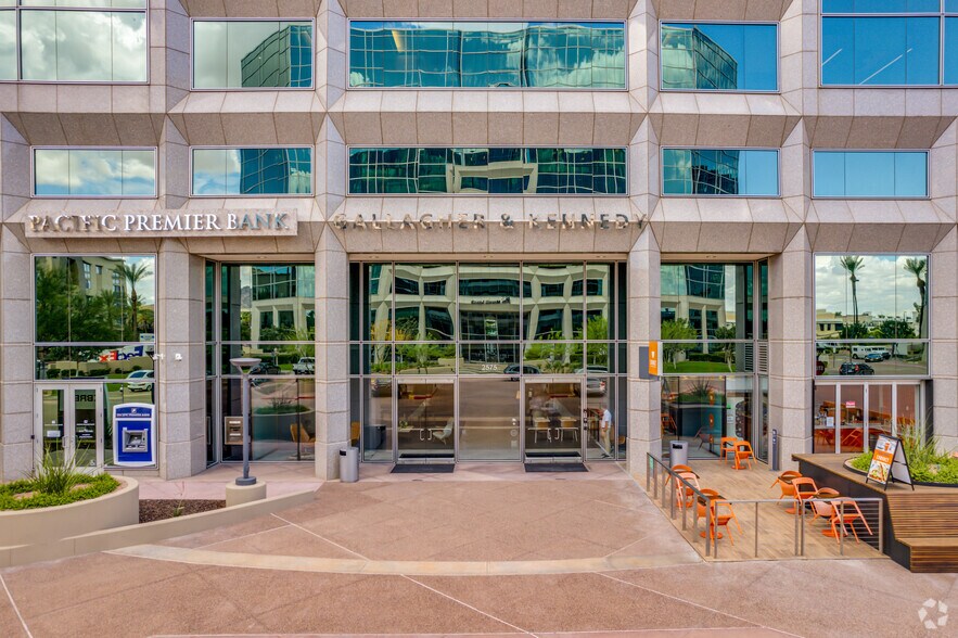 More Photos Of 2575 E Camelback Rd, Phoenix Office For Lease