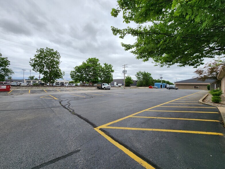 More Photos Of 401 S Earl Ave, Lafayette Office For Lease