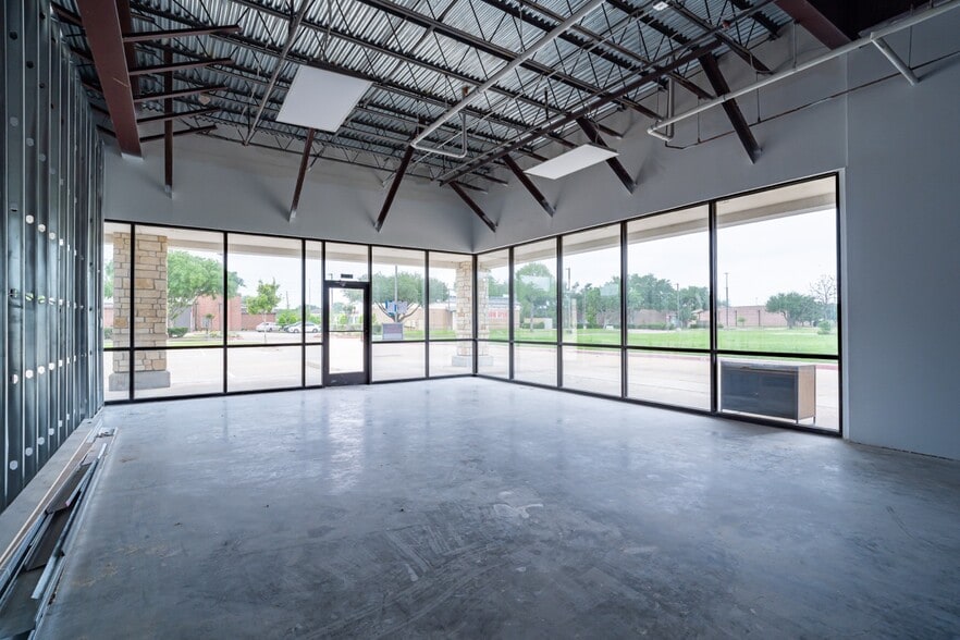 More Photos Of 4899 Highway 6, Missouri City Storefront Retail Office For Lease