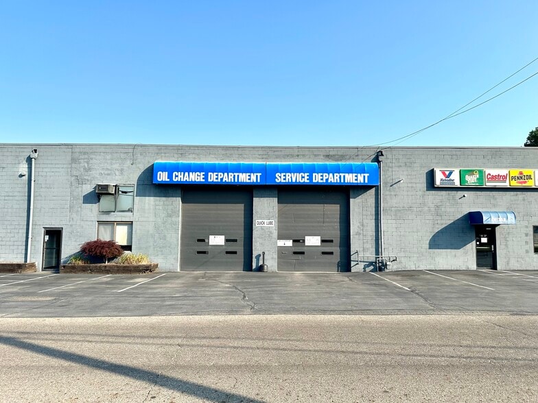 More Photos Of 2821 Garland St, Niles Auto Repair For Sale