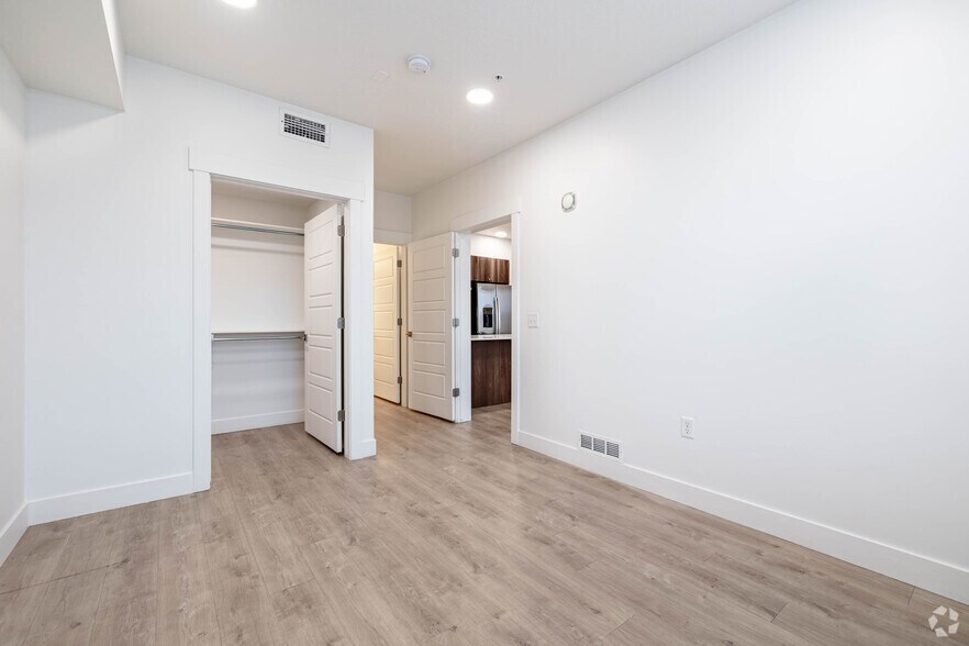 More Photos Of 1925 W North Temple, Salt Lake City Apartments For Lease