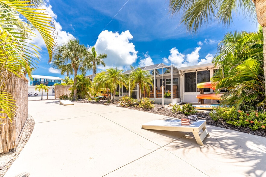 More Photos Of 1130 Gulf Blvd, Englewood Apartments For Sale