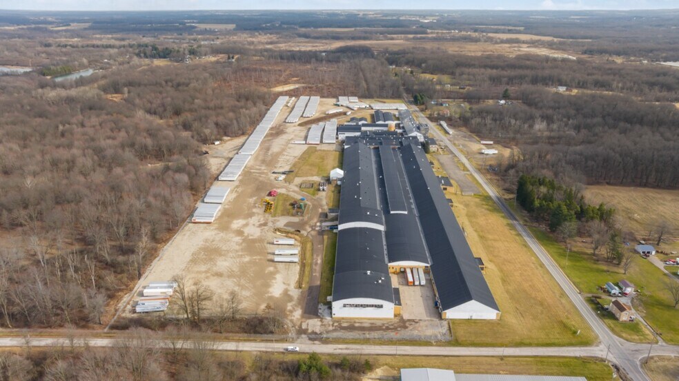 More Photos Of 16123 Armour St NE, Alliance Warehouse For Lease