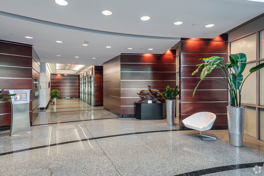 More Photos Of 6909 Metro Park Dr, Alexandria Office For Lease