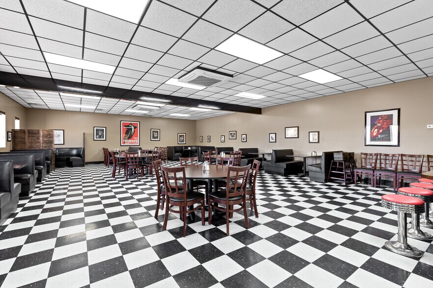 More Photos Of 8855 Dayton Pike, Soddy Daisy Restaurant For Lease