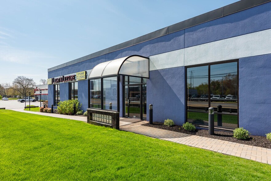 More Photos Of 120 Andover St, Danvers Freestanding For Lease
