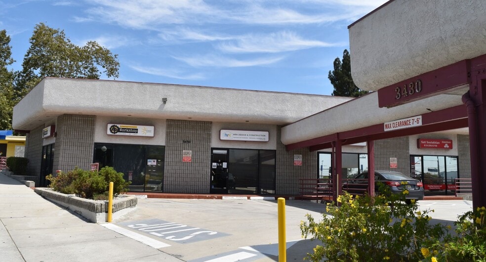 Primary Photo Of 3430 Ocean View Blvd, Glendale Storefront Retail Office For Lease