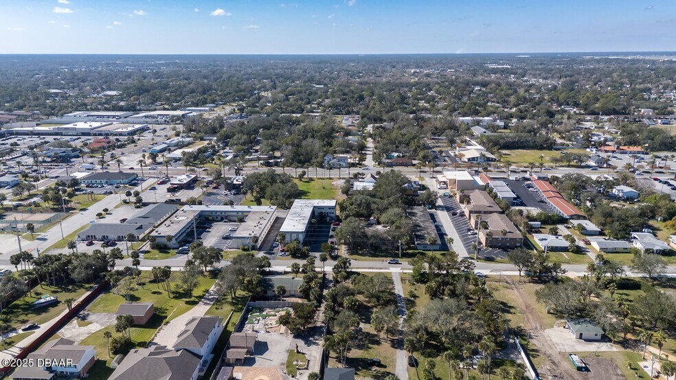More Photos Of 1903 S Ridgewood Ave, Daytona Beach Bar For Sale