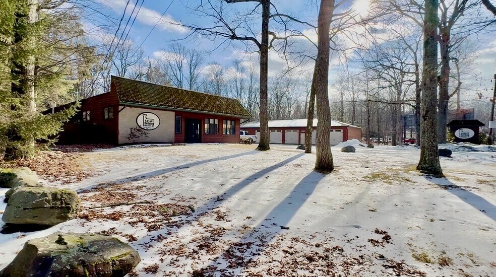 Primary Photo Of 424 PA-390, Tafton Flex For Sale