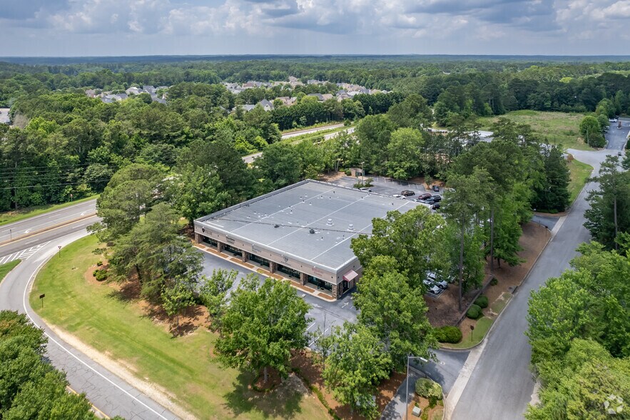 More Photos Of 2011 Commerce Dr N, Peachtree City Storefront Retail Office For Lease