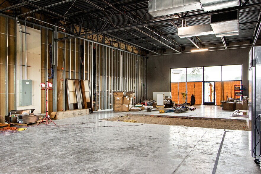 More Photos Of 4301 14th St, Plano Unknown For Lease