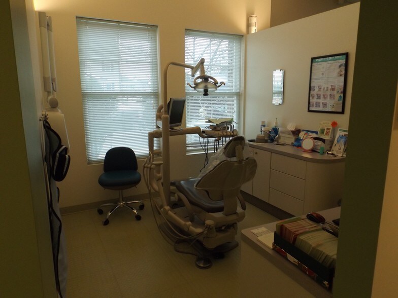 More Photos Of 1310 S Main St, Ann Arbor Medical For Sale