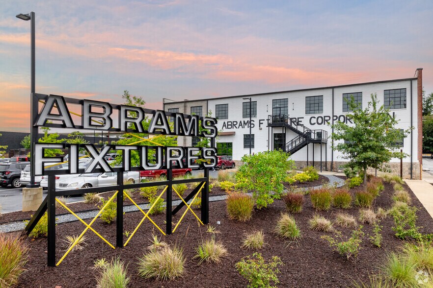 More Photos Of 565 Northside Dr, Atlanta Office For Lease