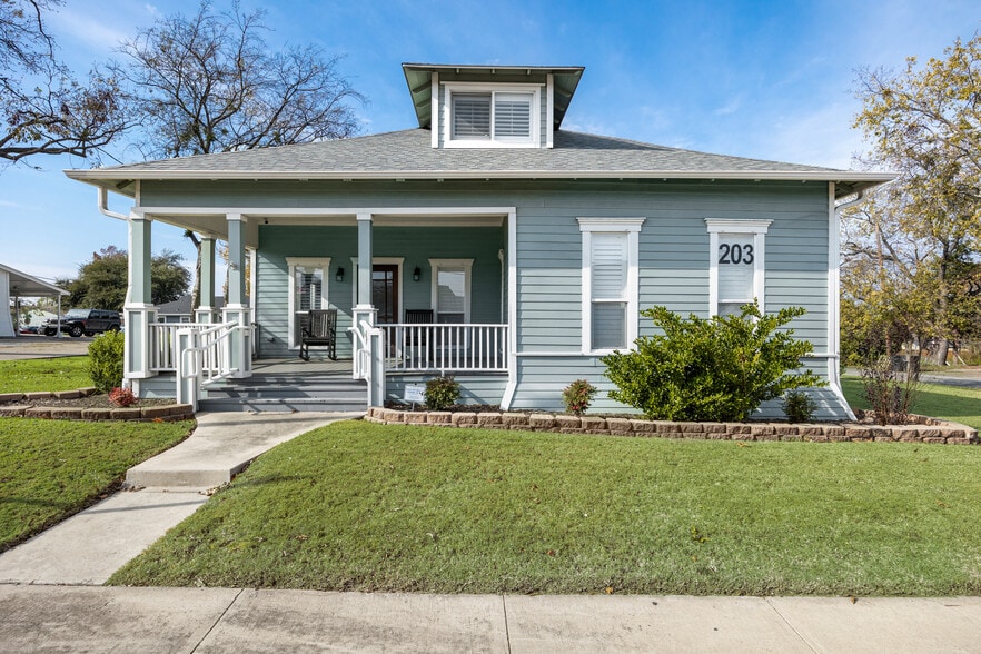 Primary Photo Of 203 N Alamo Rd, Rockwall Office For Sale
