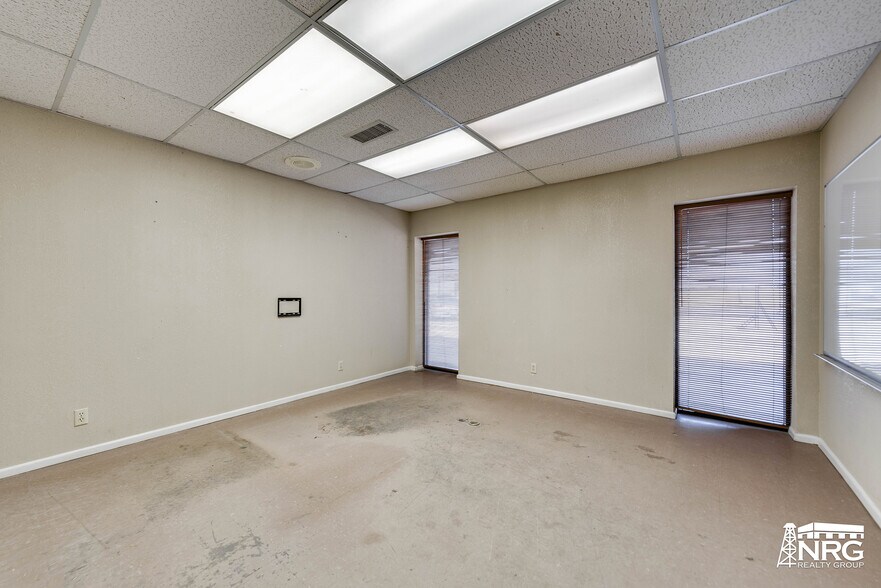 More Photos Of 3938 S County Road 1290, Odessa Warehouse For Lease