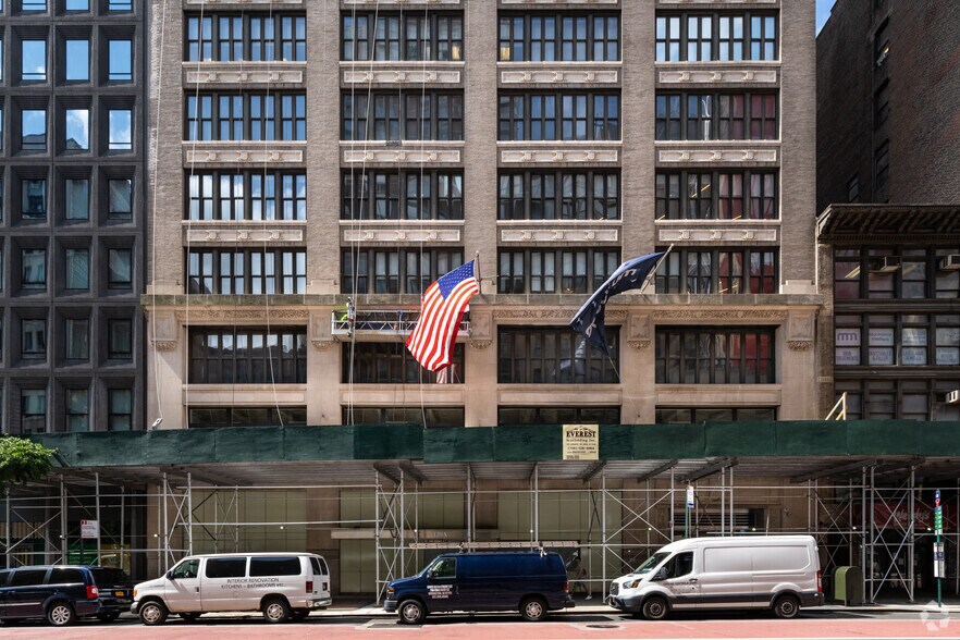 More Photos Of 120 E 23rd St, New York Coworking Space