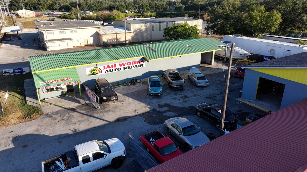 More Photos Of 2019 1/2-2021 E Main St, Lakeland Convenience Store For Sale