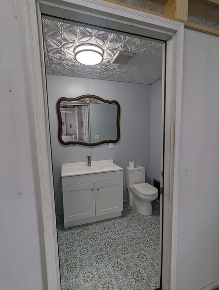 More Photos Of 27 Knickerbocker Ave, Brooklyn Industrial For Sale
