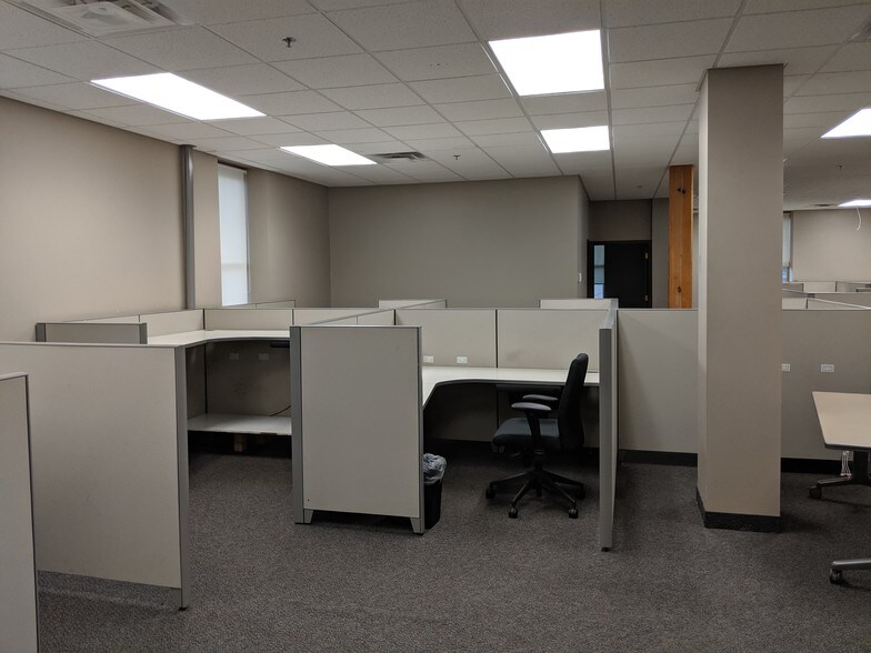 More Photos Of 303 1st Ave NE, Faribault Coworking Space