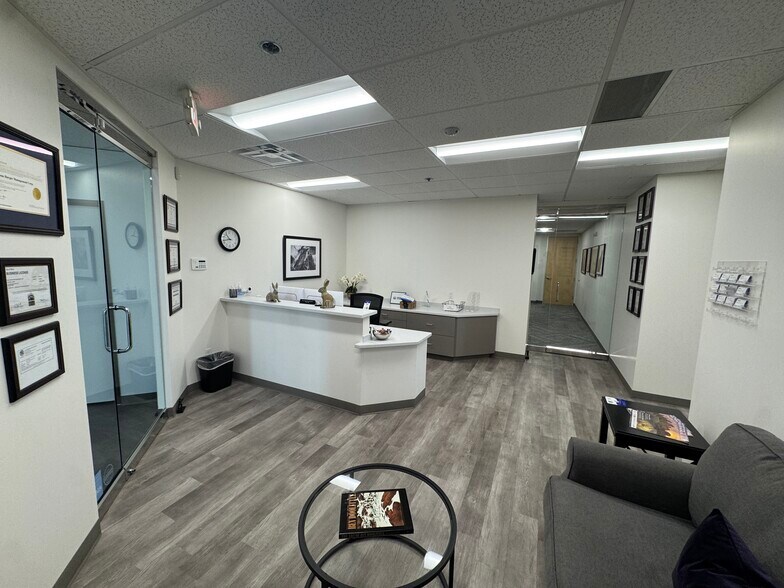 More Photos Of 5011 Meadowood Mall Cir, Reno Office For Lease