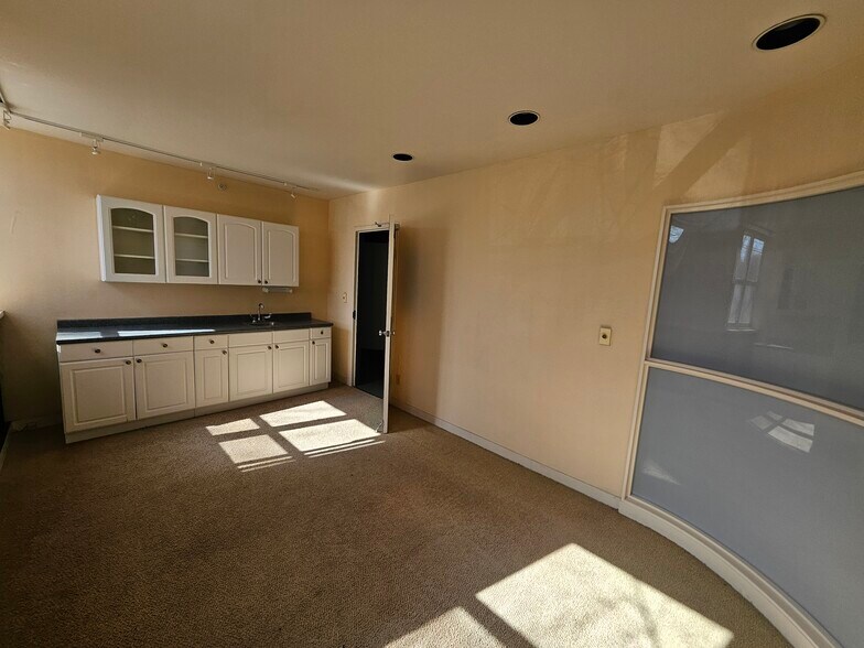 More Photos Of 1600 Lehigh Pky E, Allentown Multifamily For Sale