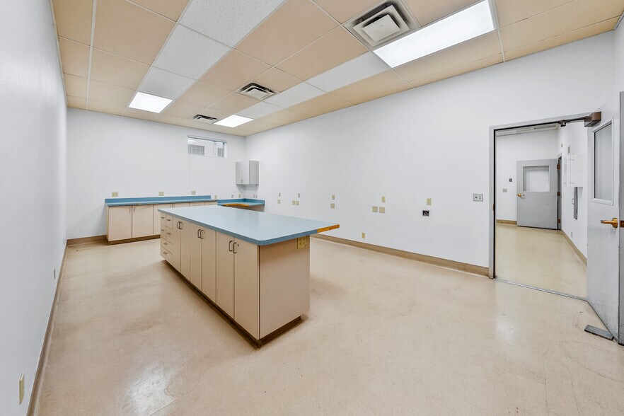 More Photos Of 619 S Fir St, Medford Refrigeration Cold Storage For Sale