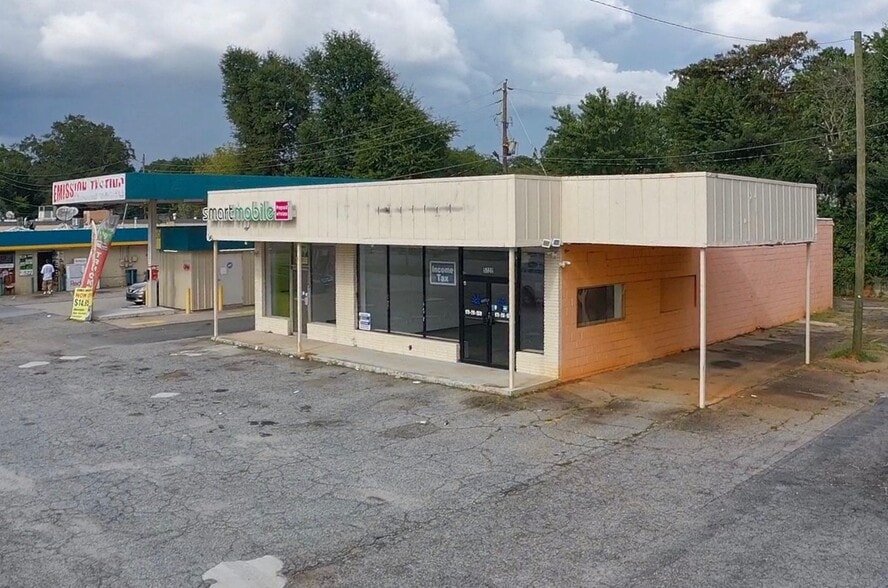 More Photos Of 5320 Riverdale Rd, Atlanta Freestanding For Lease