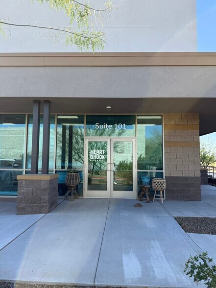 More Photos Of 7421 S 89th Pl, Mesa Showroom For Lease