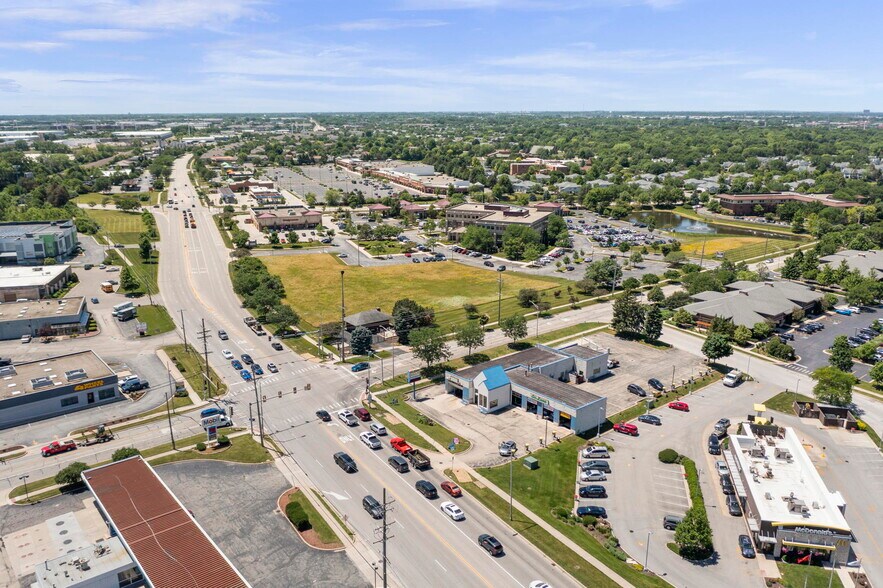 More Photos Of 508 N River Rd, Naperville Auto Repair For Sale