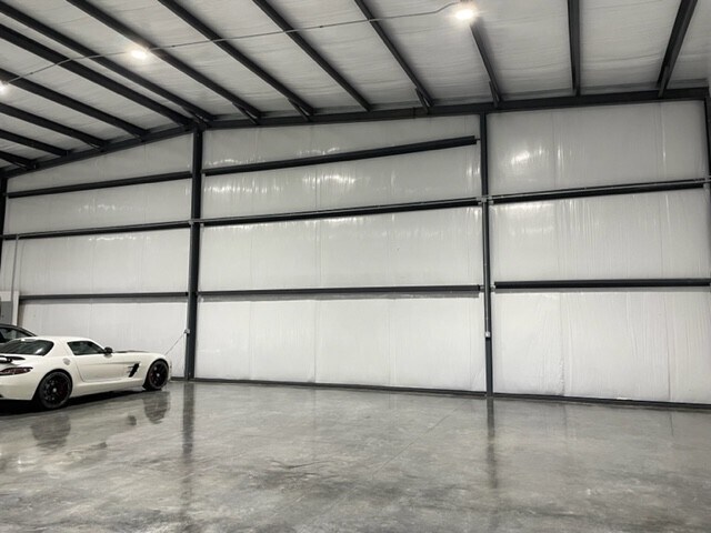 More Photos Of 312 Taxiway, Tullahoma Industrial For Sale