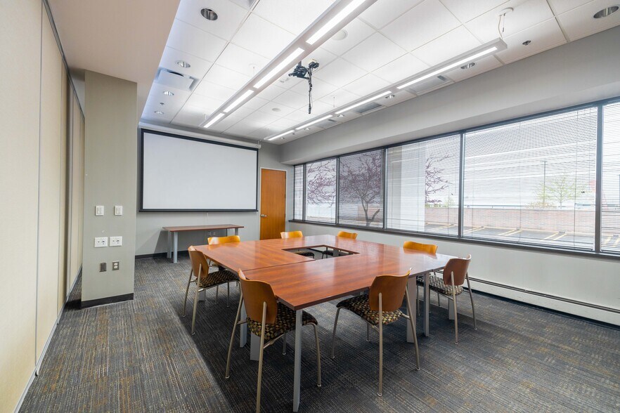 More Photos Of 28333 Telegraph Rd, Southfield Office For Sale