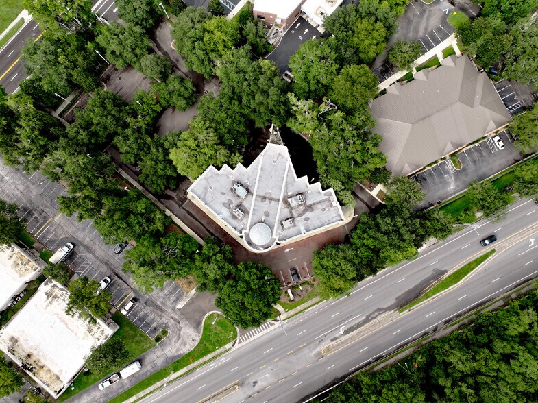 More Photos Of 5080 W Newberry Rd, Gainesville Bank For Sale