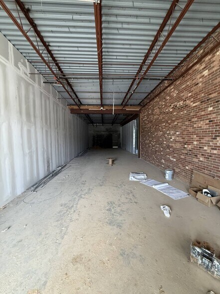 More Photos Of 2600 E Main St, Spartanburg Restaurant For Lease