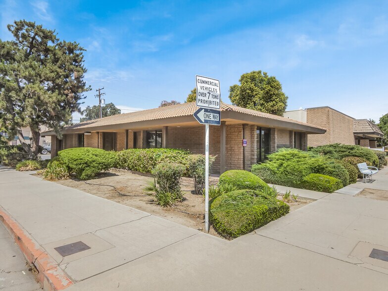 Primary Photo Of 822 W Center St, Visalia Office For Sale