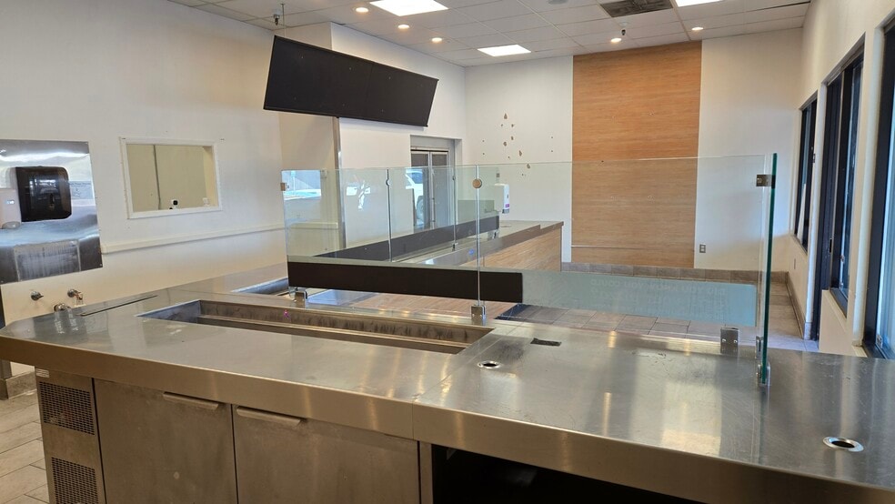More Photos Of 5600-5628 Watt Ave, North Highlands Unknown For Lease