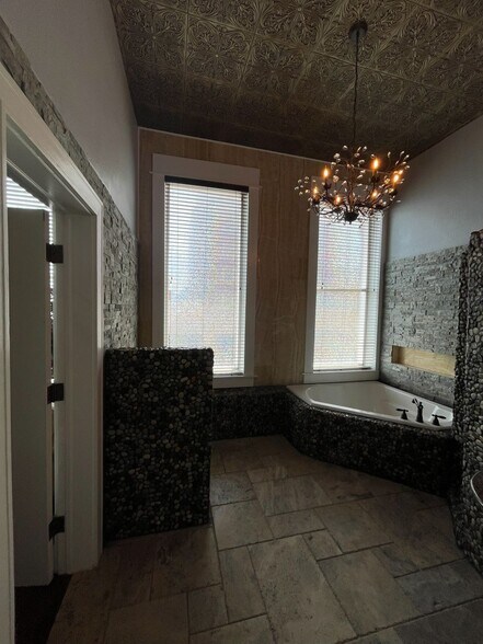 More Photos Of 9 W Main St, Ardmore Office For Sale