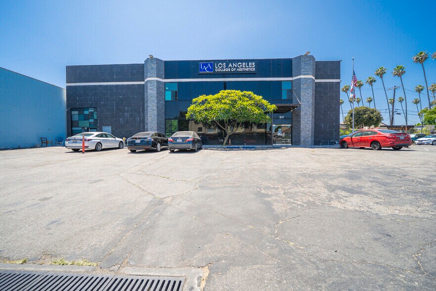 More Photos Of 1517 S Western Ave, Los Angeles Freestanding For Sale