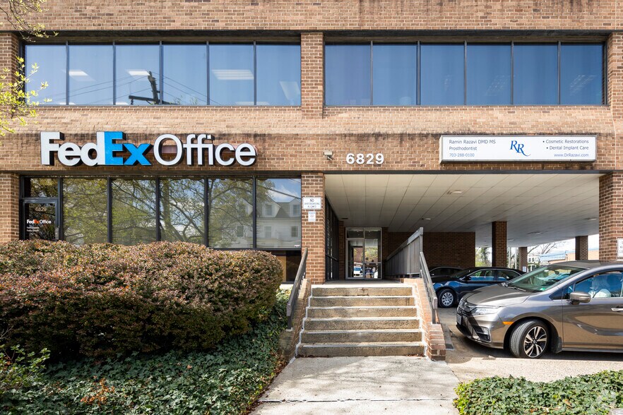 More Photos Of 6829 Elm St, McLean Medical For Lease