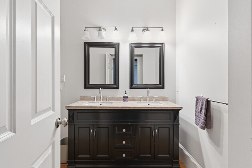 More Photos Of 732 Elm St, West Springfield Freestanding For Sale